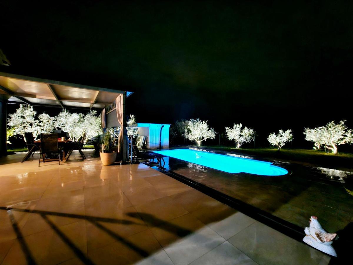 Naturia Holiday House Medulin Ngoại thất bức ảnh